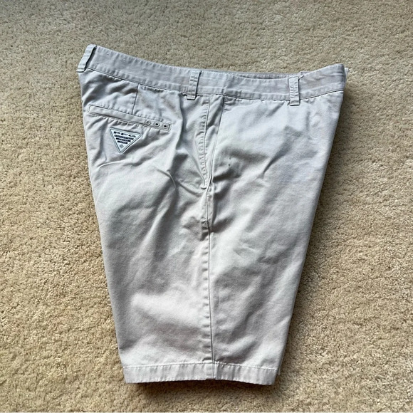 ✅Columbia PFG Men's Khaki Flat Front Chino Shorts - Sz 34 - *VGUC - 100% Cotton - Picture 8 of 11